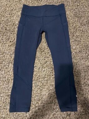 Lululemon 23in Navy blue leggings